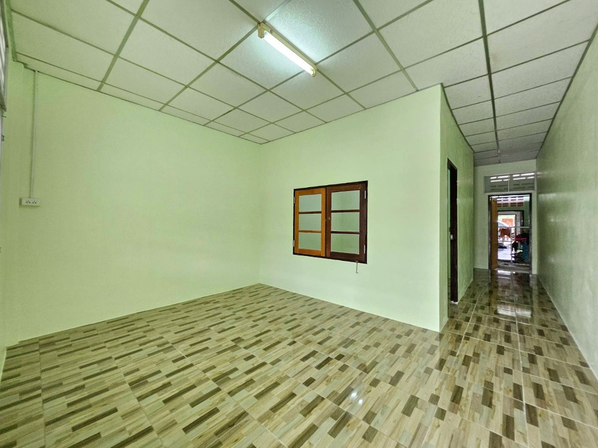 1 Bed Condo — photo 3