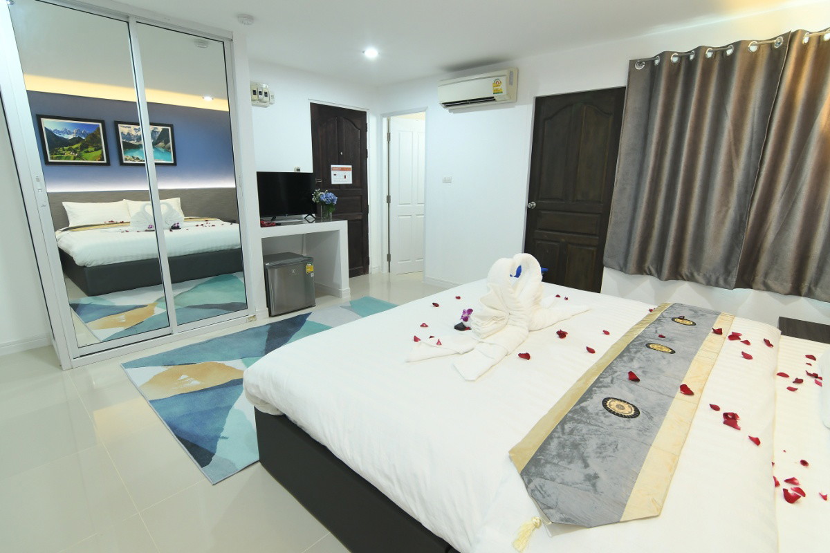 1 Bed Condo · Bangkok Noi, bangkok — photo 2