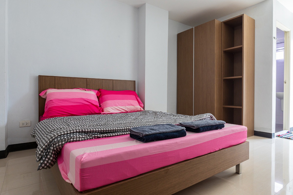 1 Bed Condo · Huai Khwang, bangkok — photo 2