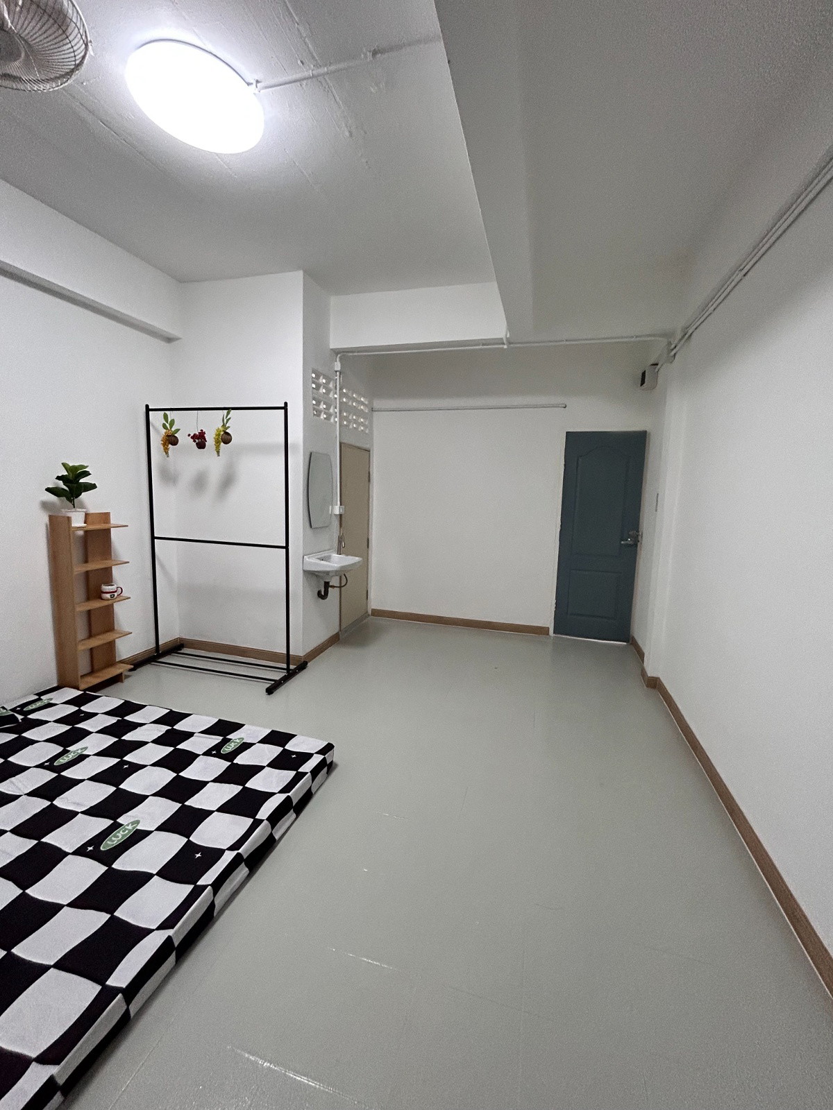 1 Bed Condo · Thon Buri, bangkok — photo 2