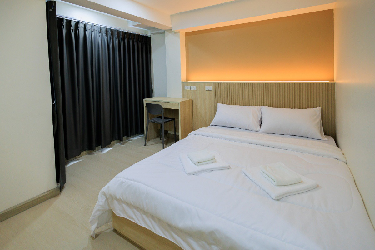 REEZQ RESIDENCE — photo 1