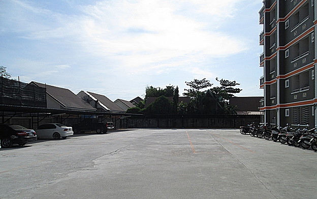 Condo · Mueang Chon Buri, chon_buri — photo 3