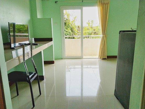 1 Bed Condo — photo 4