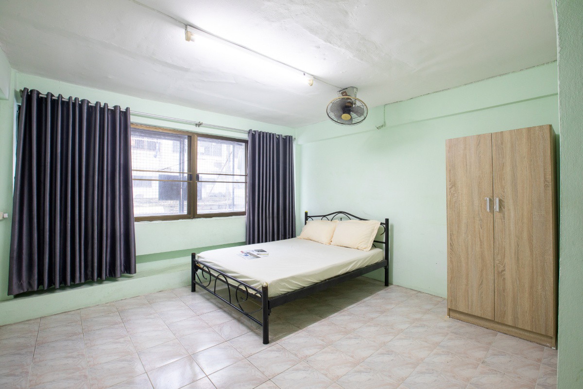 1 Bed Condo · Bang Khun Thian, bangkok — photo 2