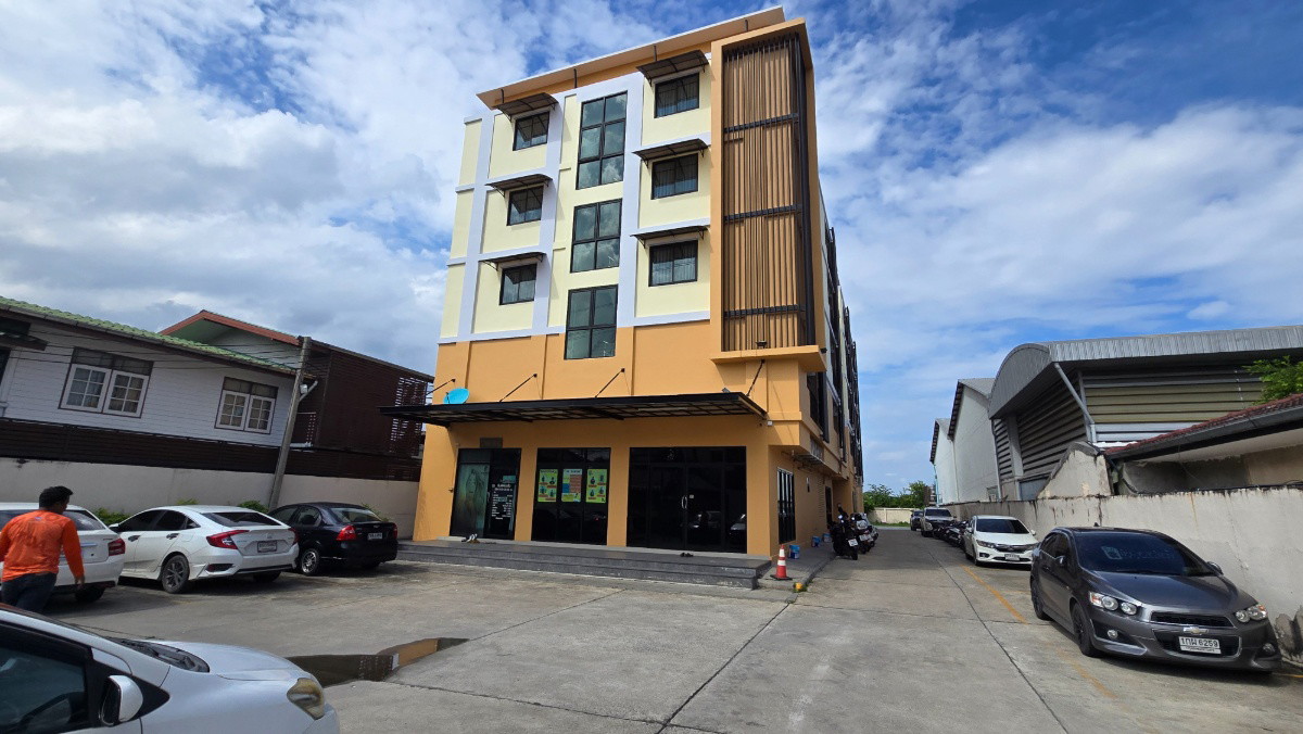 Condo · Bang Khae, bangkok — photo 1