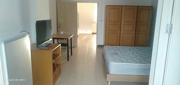 1 Bed Condo — photo 3