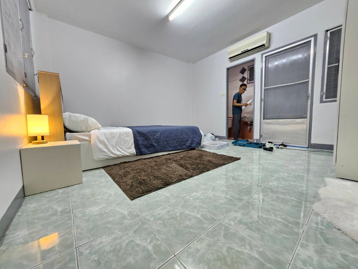 Condo — photo 1