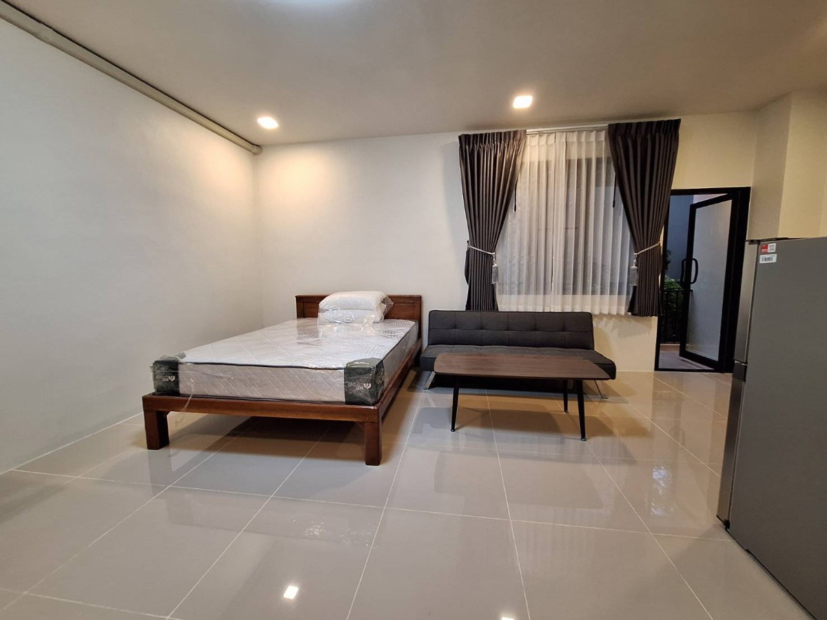 1 Bed Condo — photo 4
