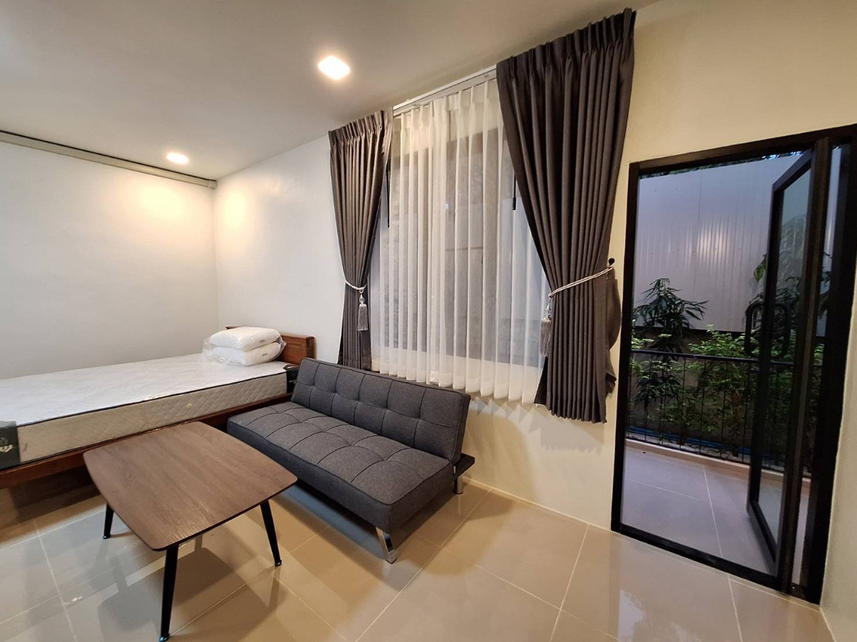 1 Bed Condo — photo 3
