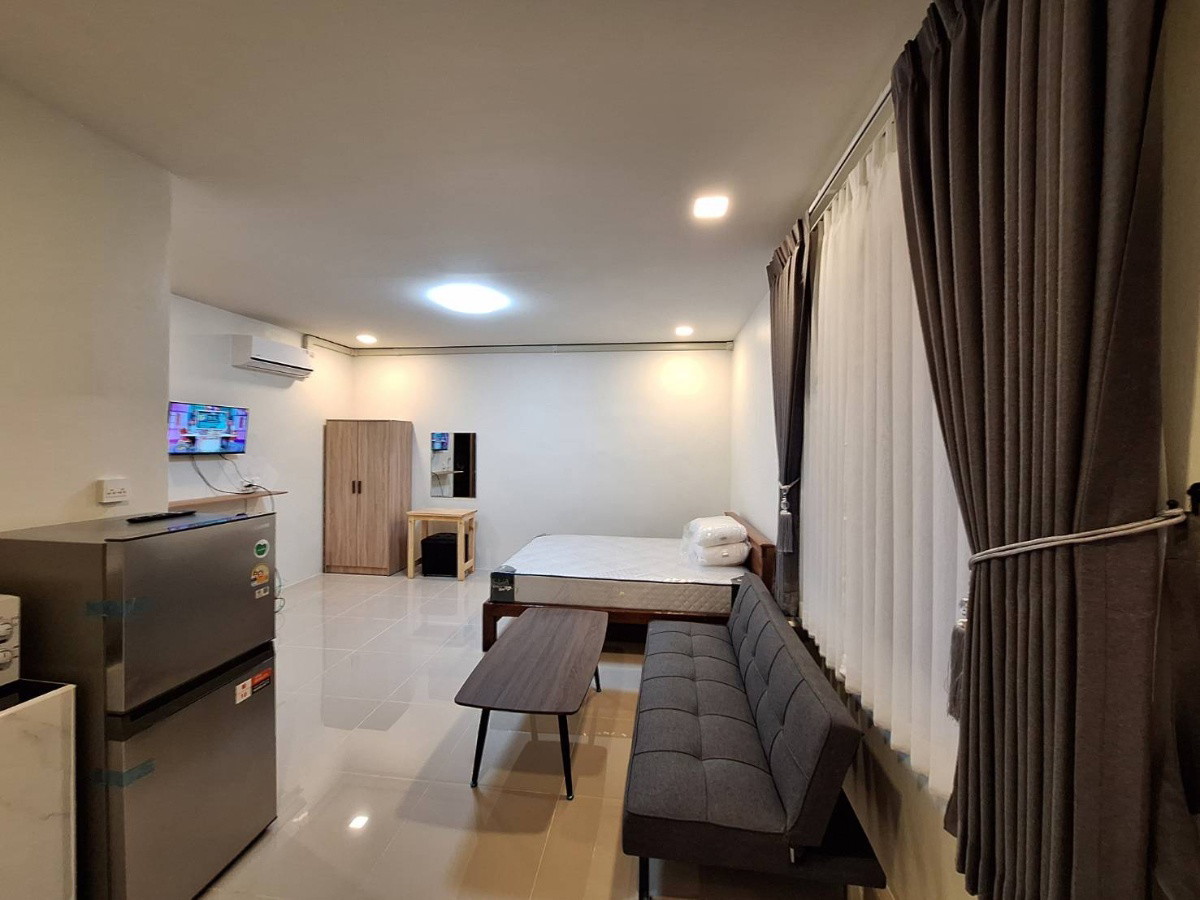 1 Bed Condo — photo 2