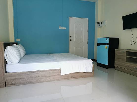 1 Bed Condo — photo 1