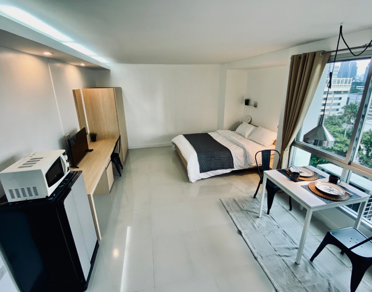 Condo · Khlong Toei, bangkok — photo 1