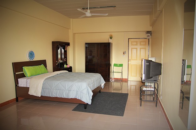 1 Bed Condo · Khlong Toei, bangkok — photo 1