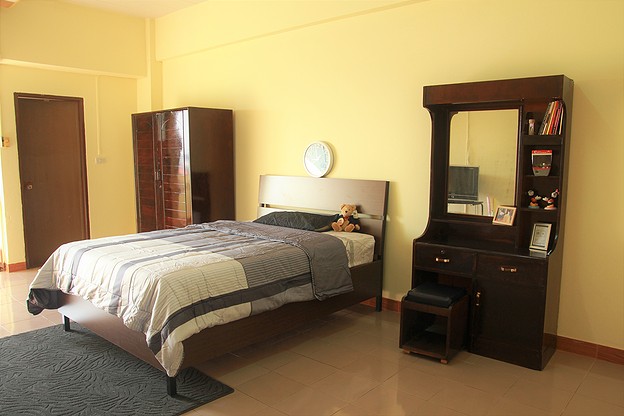 1 Bed Condo · Khlong Toei, bangkok — photo 2