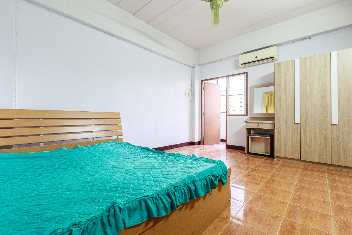 Condo · Bang Khen, bangkok — photo 1