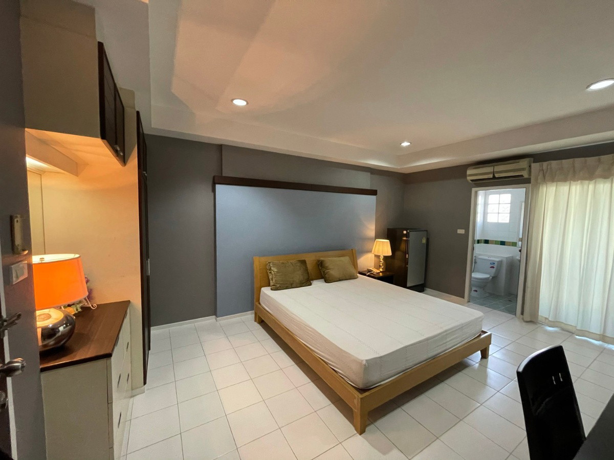 Condo — photo 5