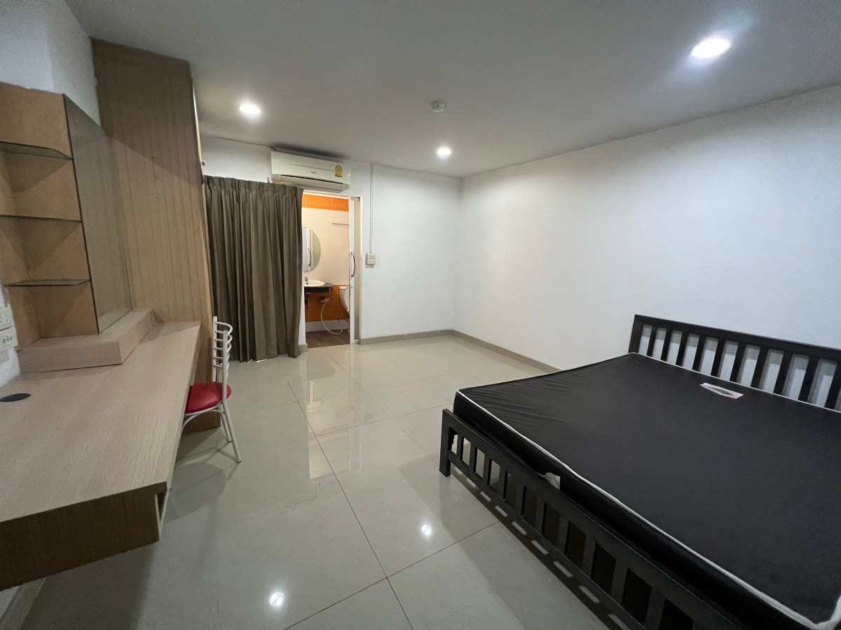Condo · bangkok — photo 2