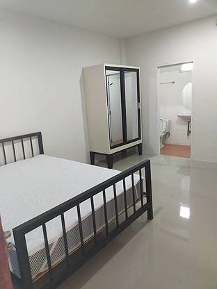 MB wealthy home — photo 3