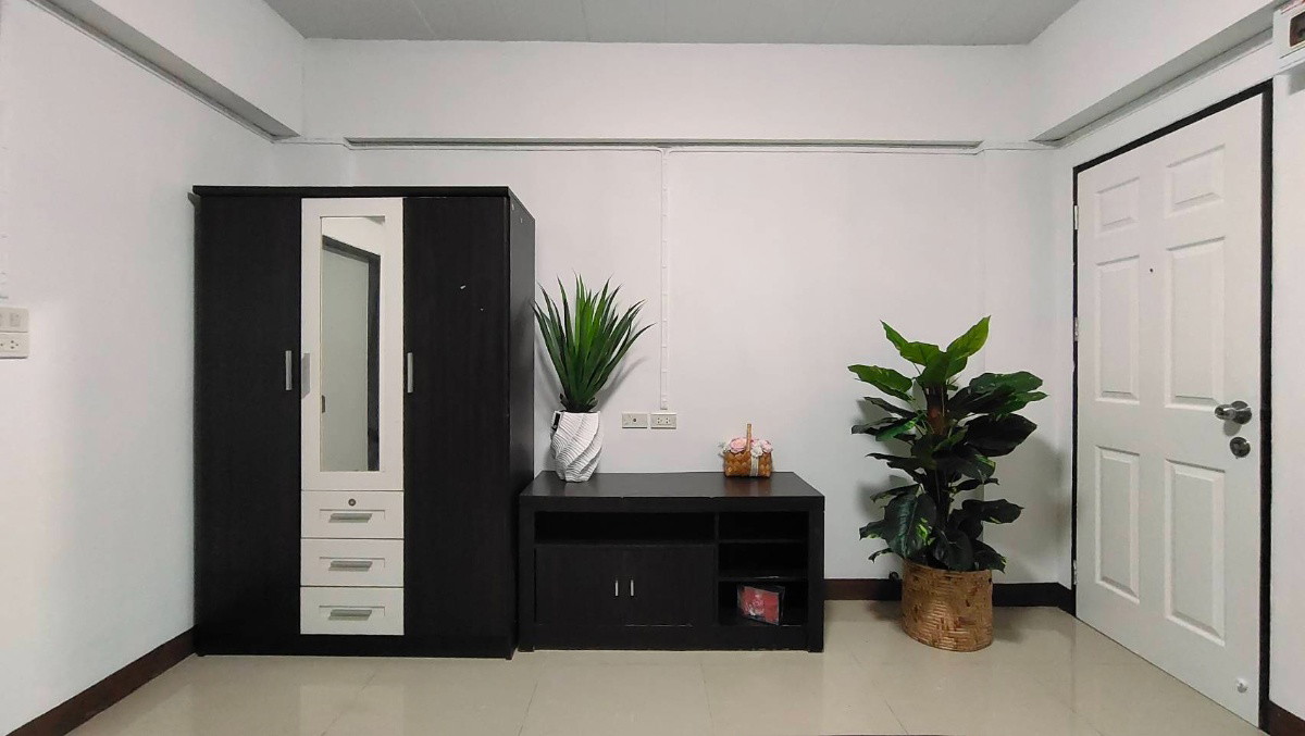 Condo — photo 2