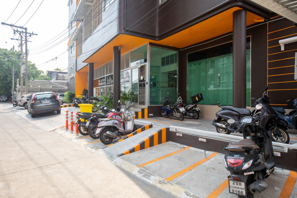 1 Bed Condo · Lat Phrao, bangkok — photo 2