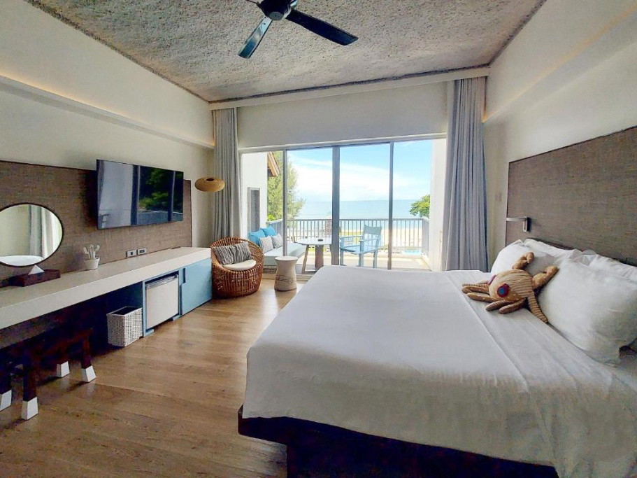 1 Bed Condo — photo 3