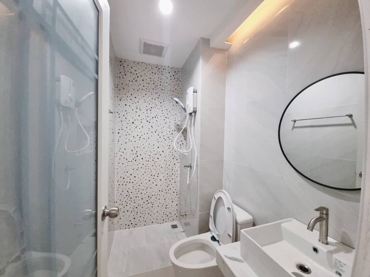 1 Bed Condo — photo 4