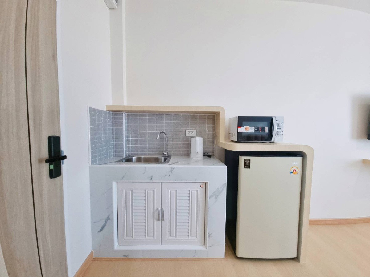 1 Bed Condo — photo 5