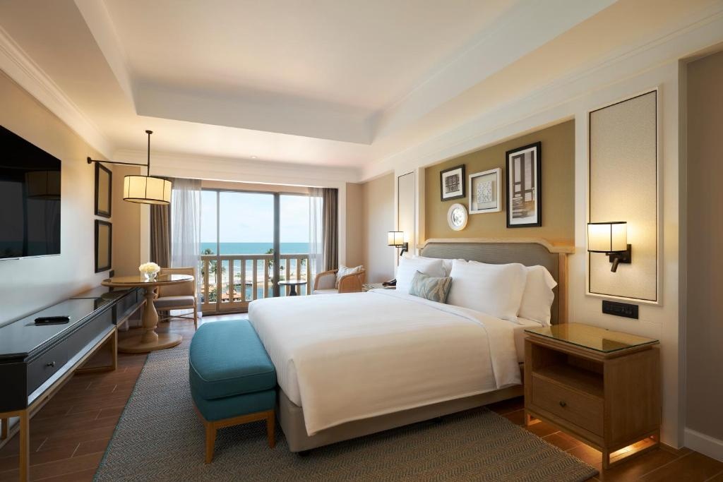 1 Bed Condo — photo 3