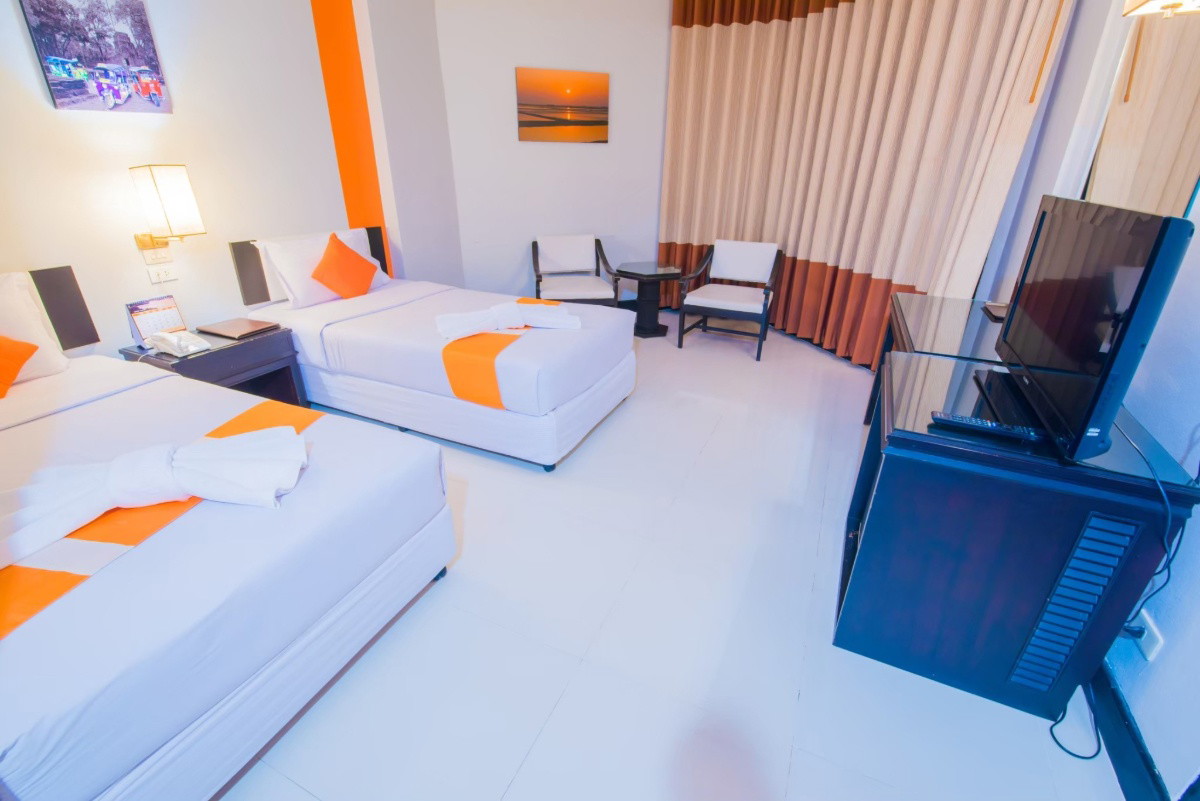 1 Bed Condo — photo 4