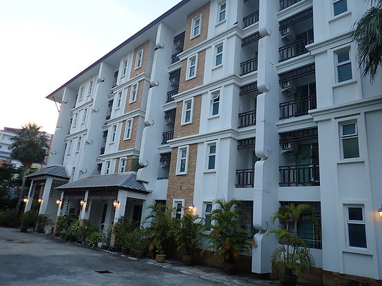 1 Bed Condo — photo 4