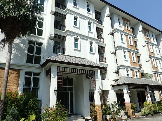 1 Bed Condo — photo 3