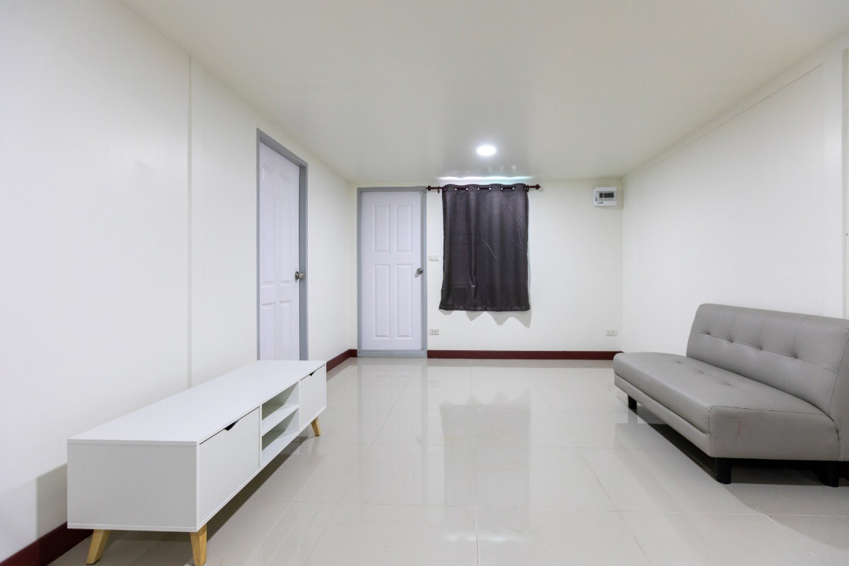 1 Bed Condo · Phra Khanong, bangkok — photo 1