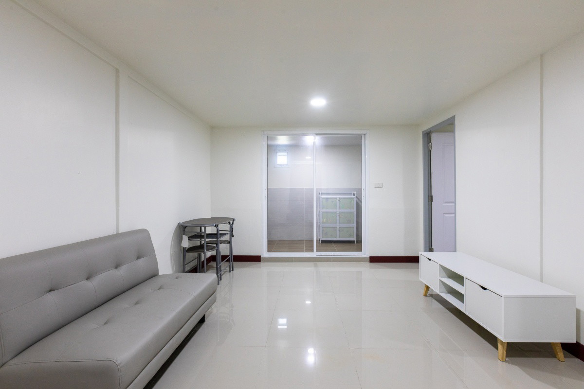 1 Bed Condo · Phra Khanong, bangkok — photo 4
