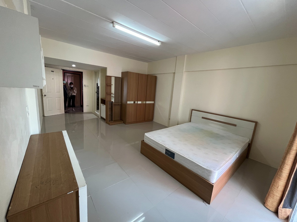 Condo — photo 1