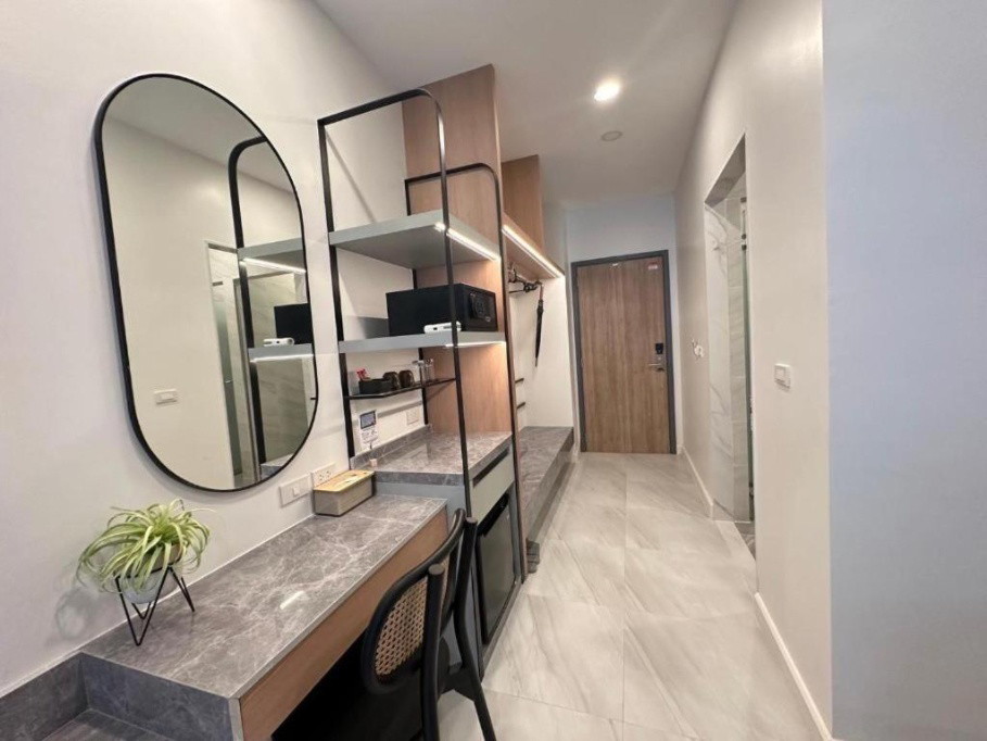 1 Bed Condo — photo 5