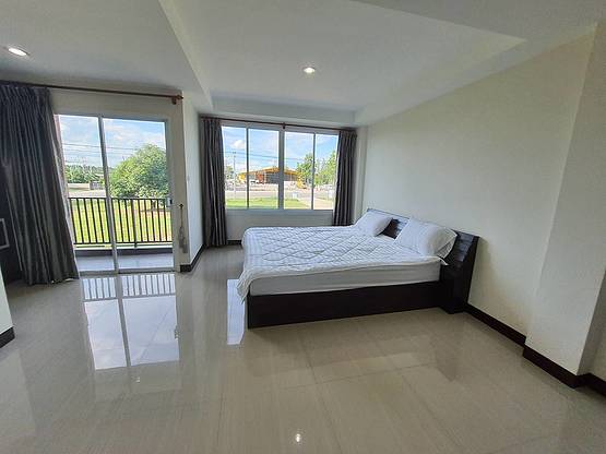 Condo — photo 3