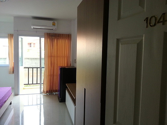 1 Bed Condo — photo 2