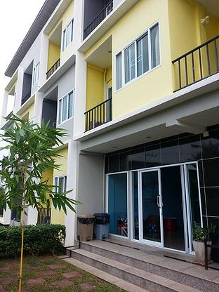 1 Bed Condo — photo 1