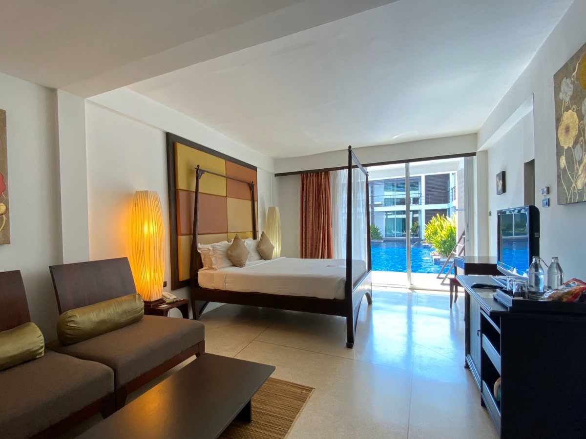 1 Bed Condo — photo 3