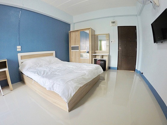 Condo — photo 3