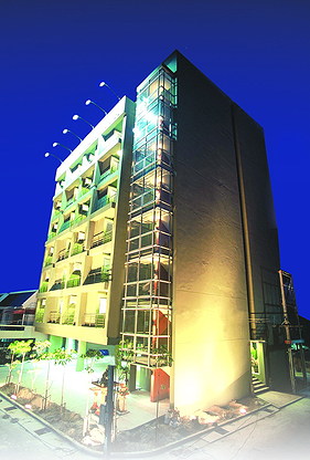 1 Bed Condo — photo 1