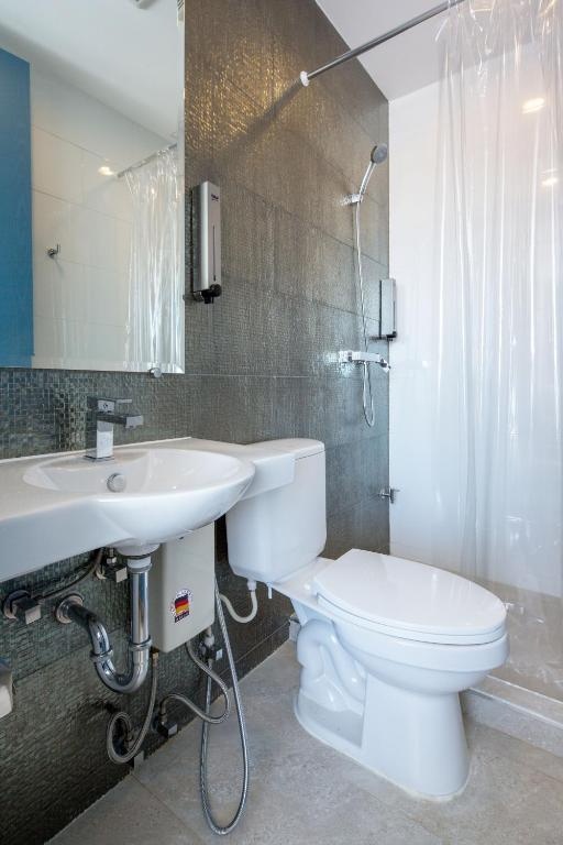 1 Bed Condo · Khlong Toei, bangkok — photo 5