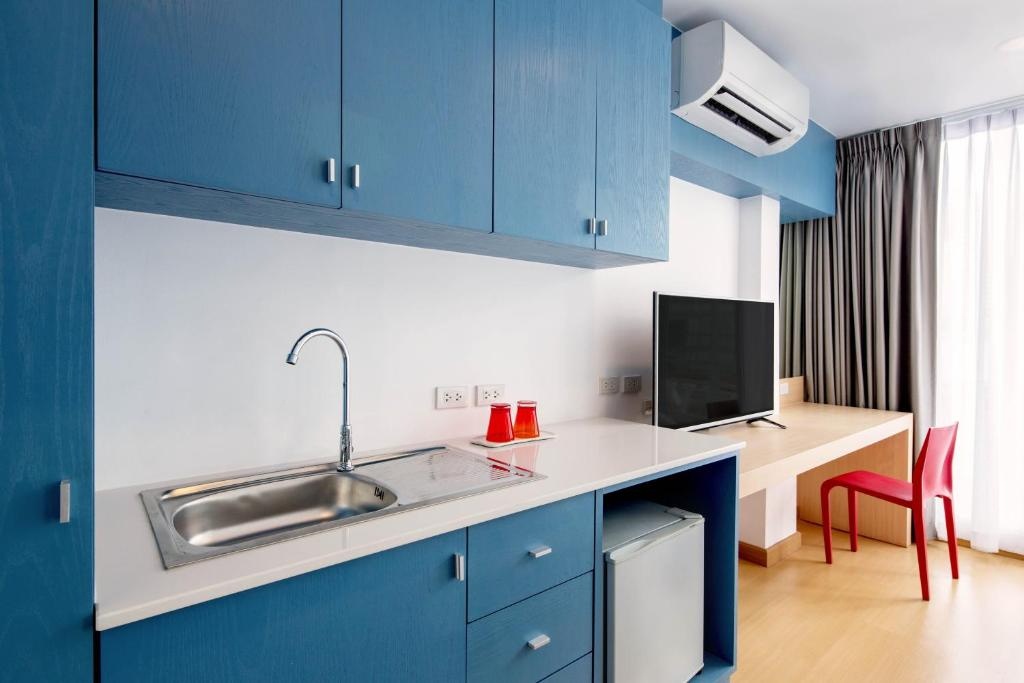 1 Bed Condo · Khlong Toei, bangkok — photo 3