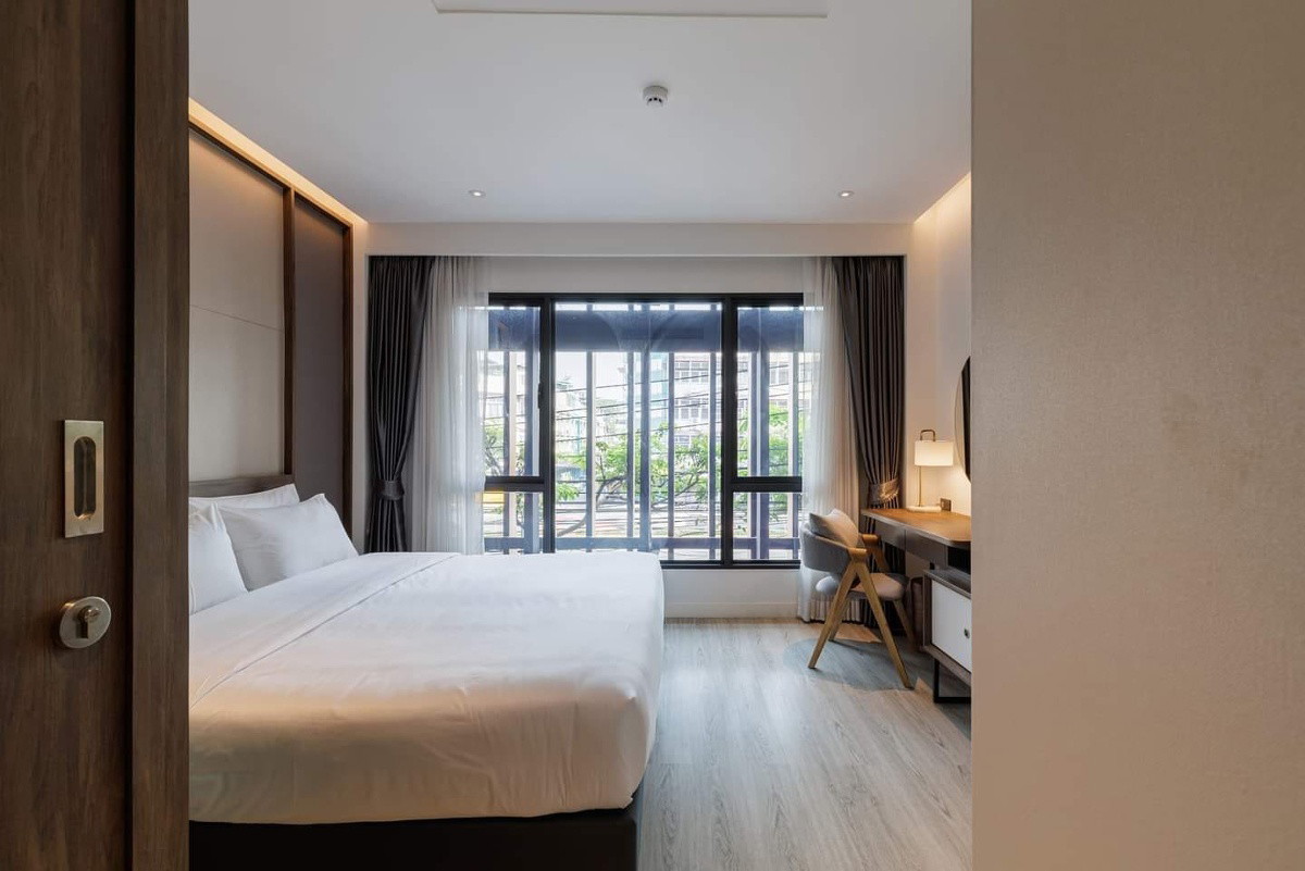 Condo · Bang Rak, bangkok — photo 1