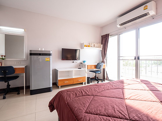Condo — photo 1