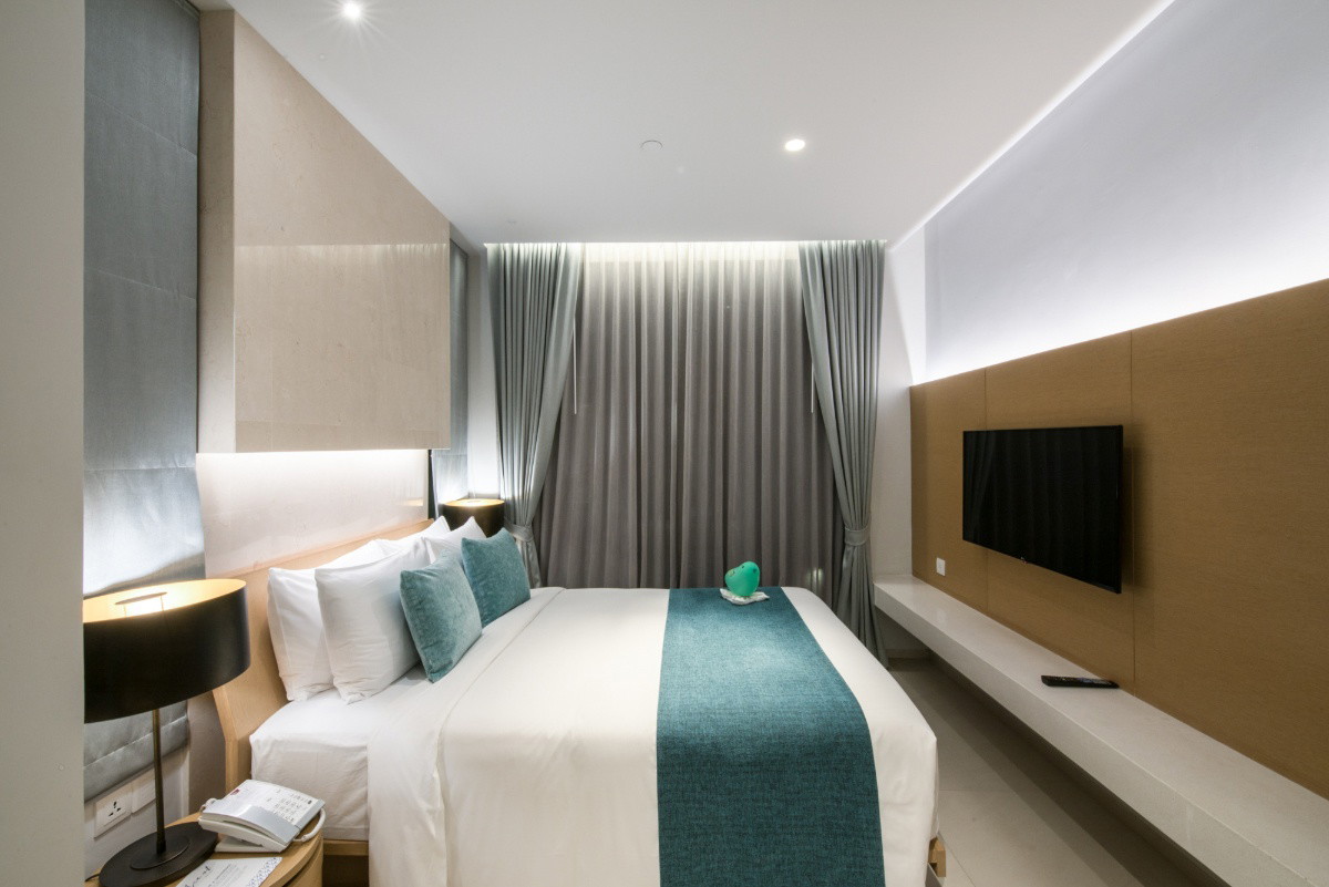 1 Bed Condo — photo 3