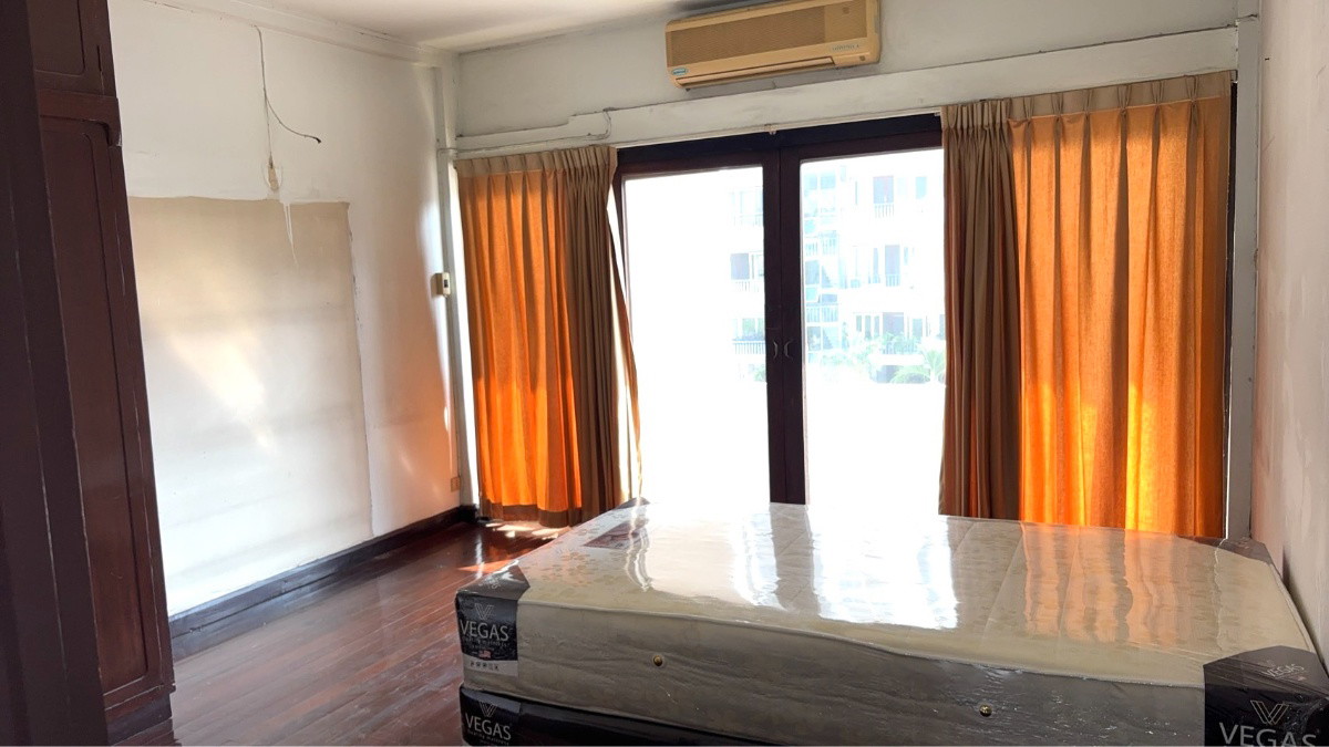 1 Bed Condo · Watthana, bangkok