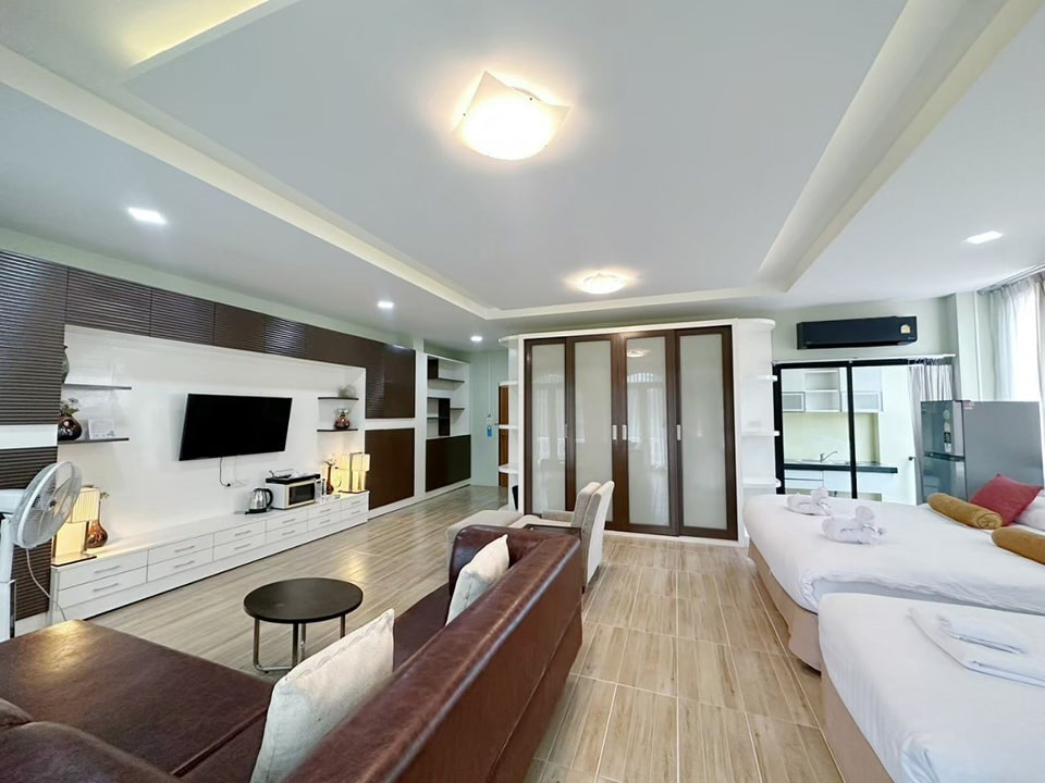 1 Bed Condo — photo 5