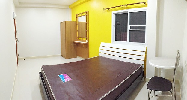 1 Bed Condo — photo 1
