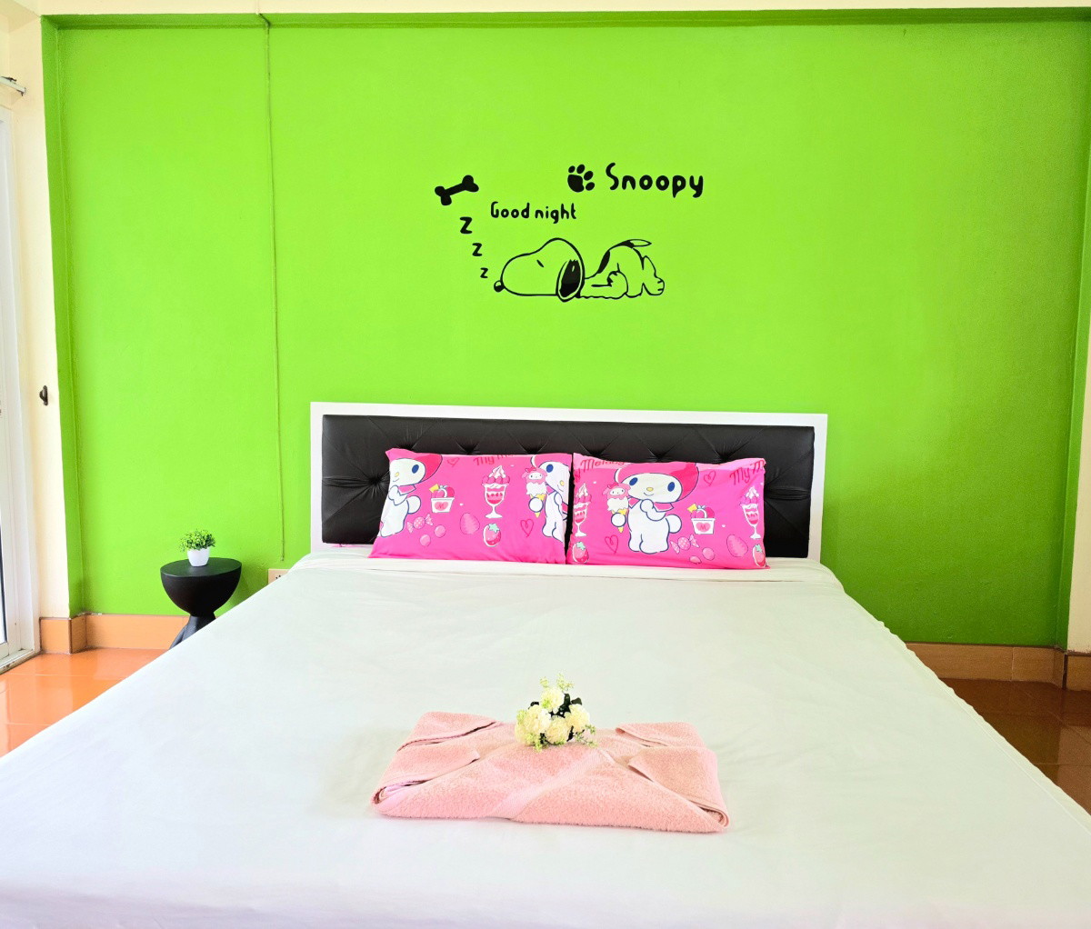 1 Bed Condo — photo 1